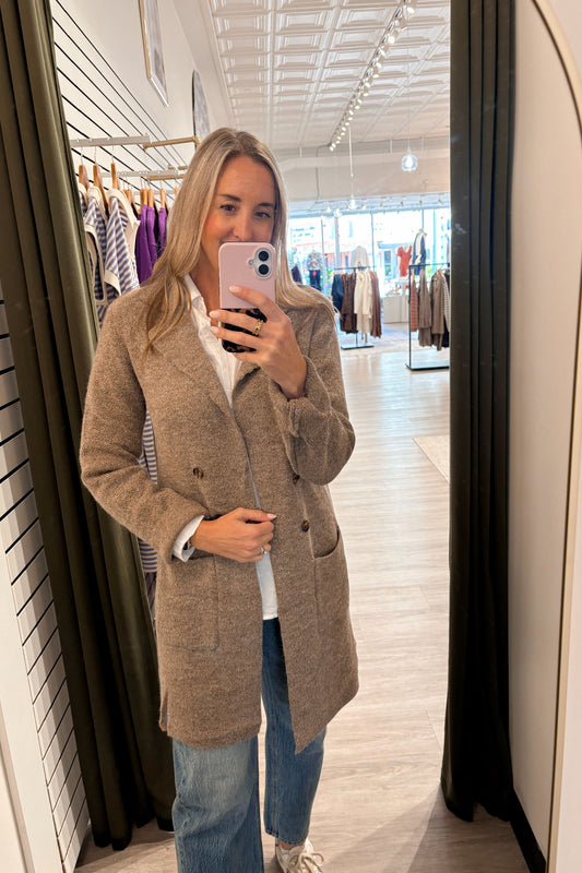 Chic Long Knit Coat with Collar