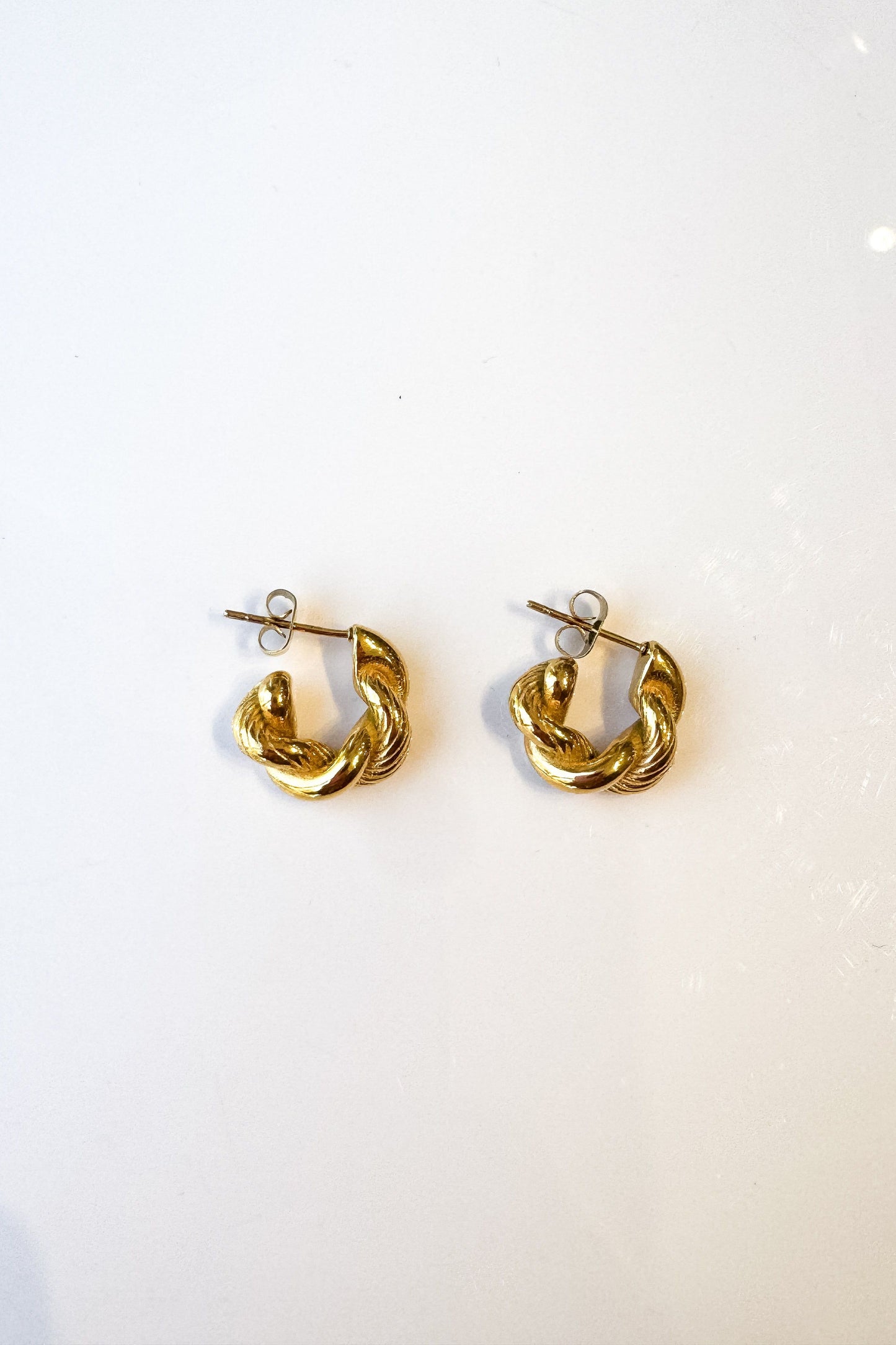 Gold Intertwined Hoop