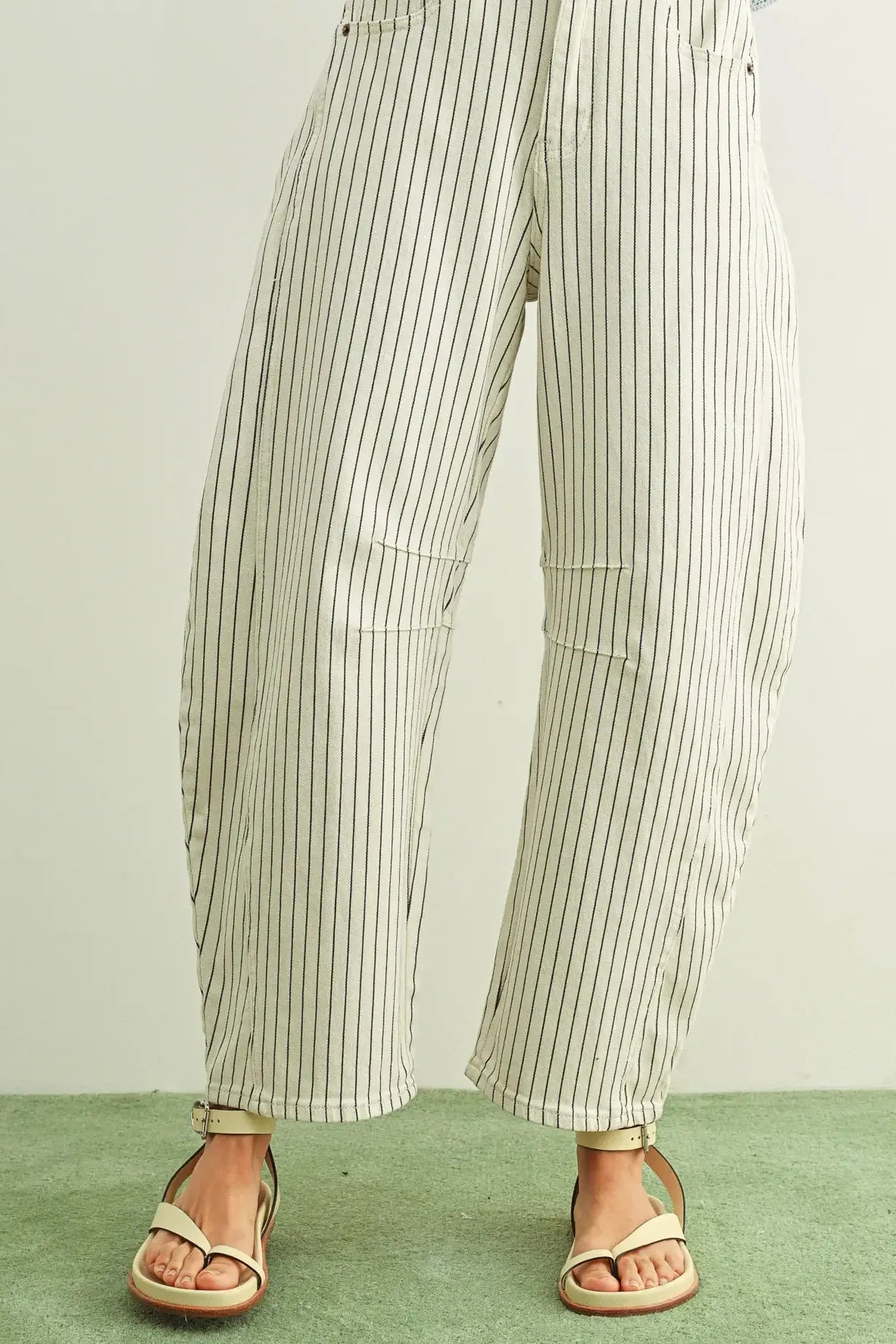 Pinstripe Pattern Barrel Jeans