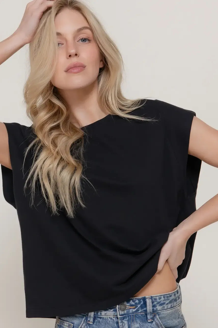 Black Round Neck Sleeveless Tee